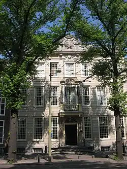 Lange Vijverberg 8: Huis Schuylenburch