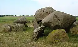 Het hunebed bij Loon anno 2009