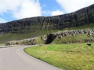Het begin van de Hvalbiartunnel bij Hvalba (2011)