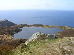Meer langs de route naar de kliffen