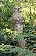 Houten sculpturen van Ad Wouters in Heverleebos