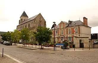 Église Saint-Loup en gemeentehuis
