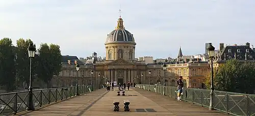 Het Institut de France gezien vanaf de pont des Arts