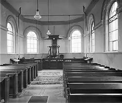 Interieur met preekstoel in 1959