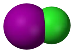 Molecuulmodel van joodmonochloridemet jood links en chloor rechts