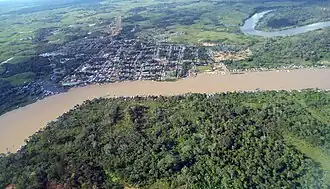 Ipixuna en de rivier Juruá van boven