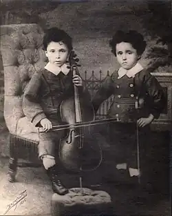 Isaac (cellist) en Max (violist) Mossel