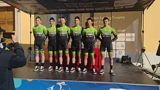 Het team tijdens de ploegvoorstelling van de Istrian Spring Tour 2022.