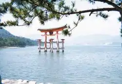 Het Itsukushima-schrijn op het eiland Miyajima