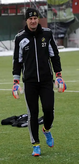 Ivan Turina tijdens een training van AIK Fotboll in 2013
