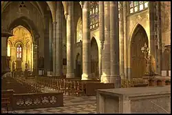 Interieur van de Heilig-Kruiskerk