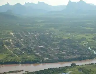 Jacinto aan de rivier de Jequitinhonha