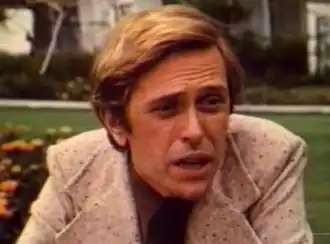 Jack Colvin in de film Embryo