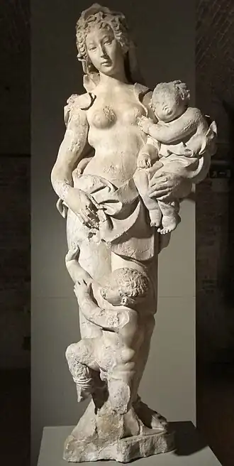 Beeld van Jacopo della Quercia, voorstellende Acca Larentia bij het Santa Maria della Scala ziekenhuis, Siena (begin 15e eeuw)