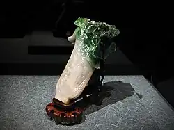 De Kool van jade (negentiende eeuw), beeldhouwer onbekend. Het jade is niet veel groter dan een volwassen mensenhand.