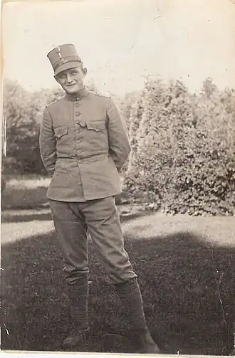 Jan Emmer in 1938, als sergeant capitulant (kort verband vrijwilliger)