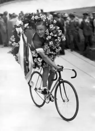 Pijnenburg als Nederlands kampioen achtervolging in 1935.