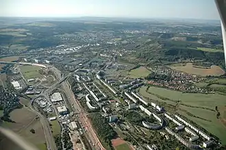 Op de voorgrond: Lobeda-Ost, links op de achtergrond Lobeda-West