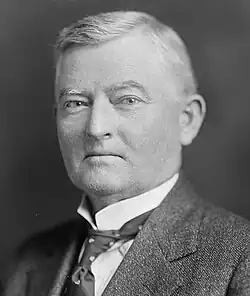 Voorzitter van het  Huis van Afgevaardigden  John Nance Garner  uit Texas  Democratische Partij