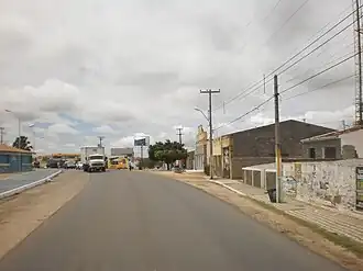 De hoofdweg Avenida Siqueira Camposin (BR-230) in Juazeirinho