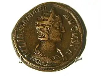 Portret van Julia Mamaea op een Romeinse sestertius