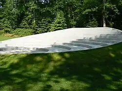 Marta Pan, Amphitheatre, 2005