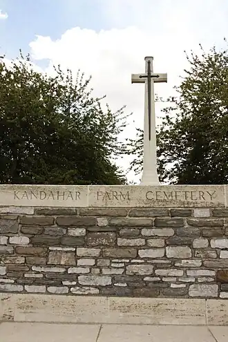 Naamsteen en Cross of Sacrifice