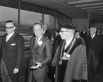 V.l.n.r.: curator Witte, prins Bernhard en rector Posthumus (1966)