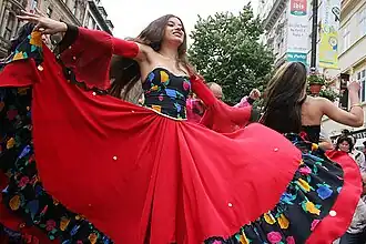 Dansende "Gitanas"(Spaanse naam voor Zigeunervrouwen)tijdens het Khamoro Roma Festival te Praag 2007