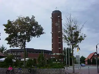 Moderne dorpskerk (St. Johannes de Doper, 1968)