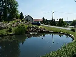 Huis bij dorpsvijver (2010)