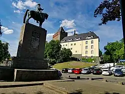 Beeld van Kurfürst Friedrich Wilhelm I voor het kasteel