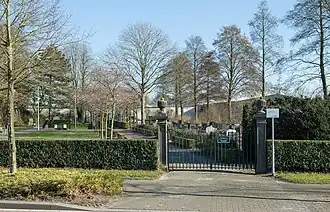 Toegang tot de begraafplaats