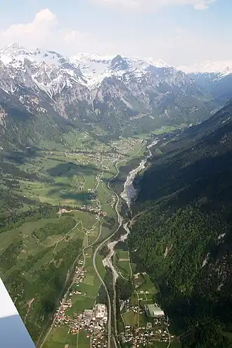 Blik vanuit de lucht op het Klostertal