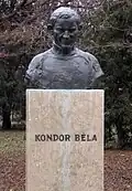 Béla Kondor mellszobra, Zsin Judit alkotása - Kossuth tér