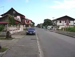 Straatbeeld van Kourou