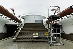 De trap aan de noordkant van het perron