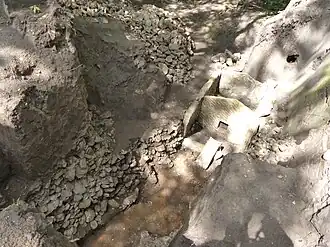 graf met twee kamers, Klady