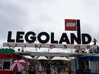 De ingang van Legoland Windsor.