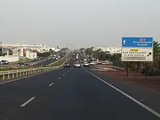 De LZ-2 bij het vliegveld heeft 2x2 rijstroken