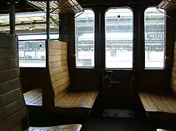 Zicht op de constructie coupe/uitstapdeur.