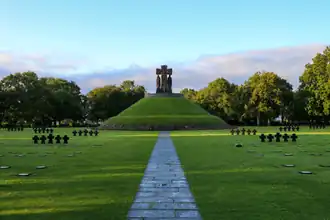 Overzicht van de Duitse militaire begraafplaats in La Cambe