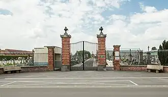 Toegang tot de begraafplaats