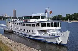 Lady Anne, voorheen Waalwijk (1903), op de Rijn in Keulen