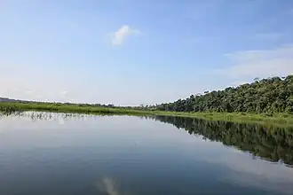 Petexbatúnrivier in de buurt van de Mayastad Aguateca