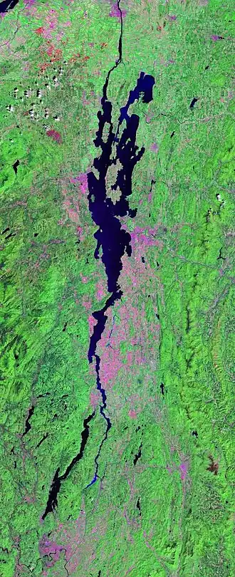 Een Satellietfoto van het Champlainmeer (Landsat)