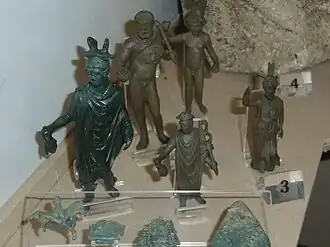 Votiefbeelden aangetroffen op Lamyatt Beacon