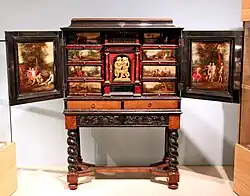 Beschilderd ladekastje, 16e/17e eeuw