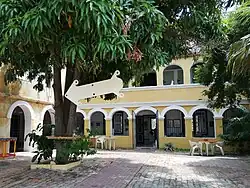 Binnenplein Landhuis Habaai (2024)