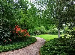Een gedeelte van de Engelse siertuin op het landgoed van de hogeschool